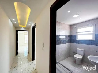 شقة ثلاث غرف وصالة 146 متر Pool View بالانتر Hurghada hub