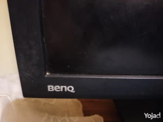 شاشة BENQ ١٧ بوصة حالتها ممتازة
