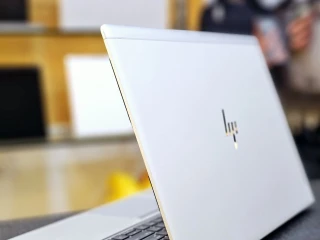 HP EliteBook 850 G5 - i7-8650U- 8GB RAM- 256GB SSD M.2