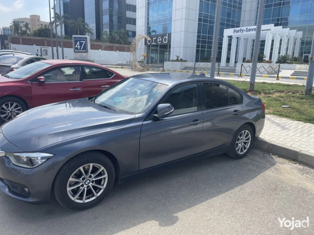 bmw-318i-exclusive-2019-big-1