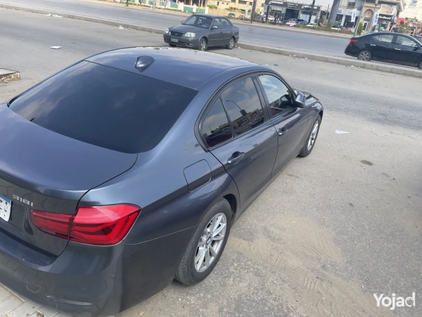 bmw-318i-exclusive-2019-big-4