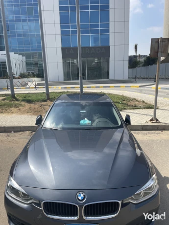 bmw-318i-exclusive-2019-big-0