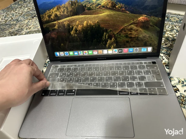 macbook-air-2018-core-i5-16-ghz-big-2