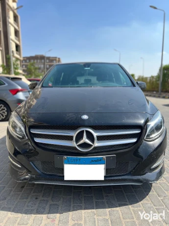 mercedes-b180-big-1