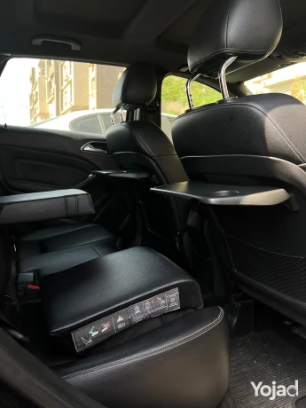 mercedes-b180-big-2