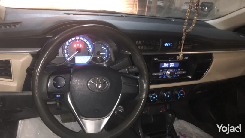 toyota-corolla-2015-big-0