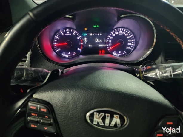 kia-k3-koupe-2016-big-11