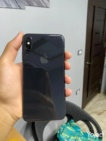 iphone-xs-max-big-0