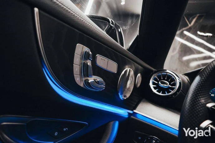 mercedes-e200-coupe-fy-amg-model-2023-big-4