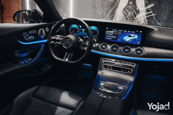 mercedes-e200-coupe-fy-amg-model-2023-big-3
