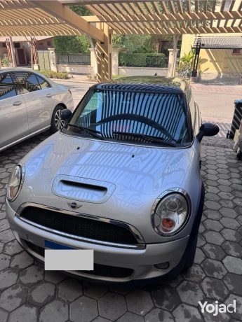 mini-cooper-2010-big-0