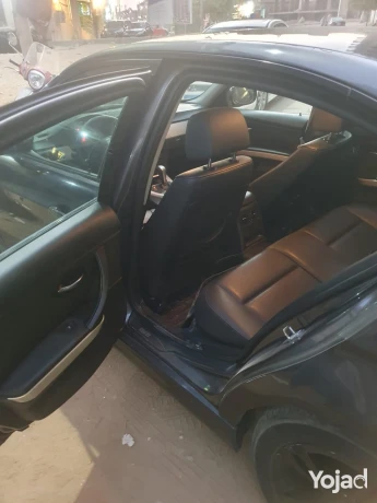 bmw-318i-2012-llbyaa-big-5