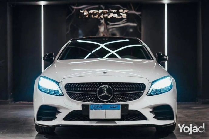 mercedes-c300-coupe-amg-2020-big-8