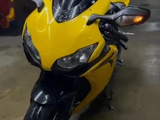 هوندا 1000RR