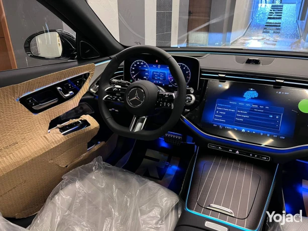 mercedes-benz-e200-model-2024-big-3