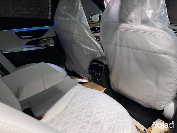mercedes-benz-e200-model-2024-big-5