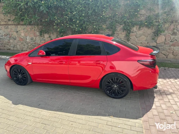 opel-astra-big-2