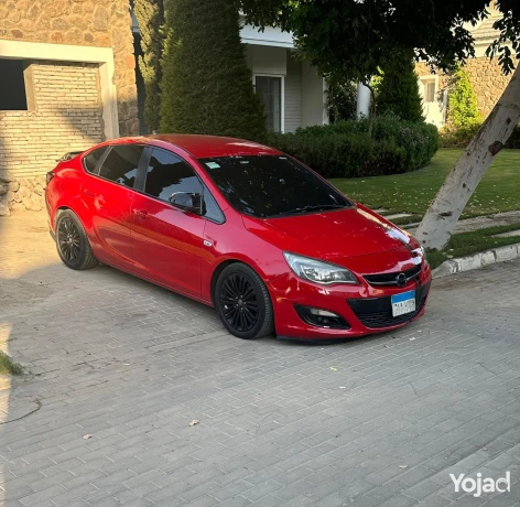opel-astra-big-0