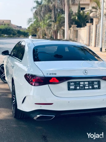 llbyaa-mercedes-e200-amg-2024-big-1