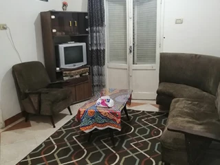 شقة للبيع دور أرضى بمدينة السلام