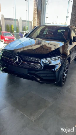 mercedes-glc300-coupe-2023-big-4