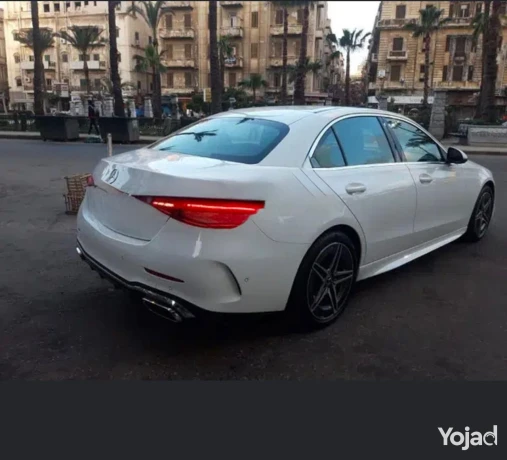 mercedes-c180-amg-2023-big-2