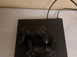 PlayStation4 slim