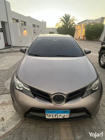 toyota-aorystyota-auris-big-0