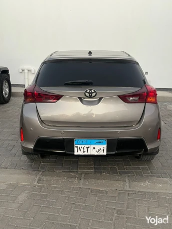 toyota-aorystyota-auris-big-3