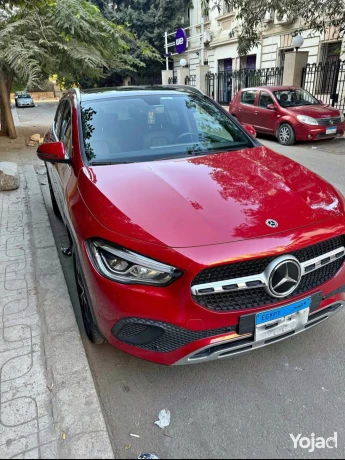 mercedes-gla-200-big-0