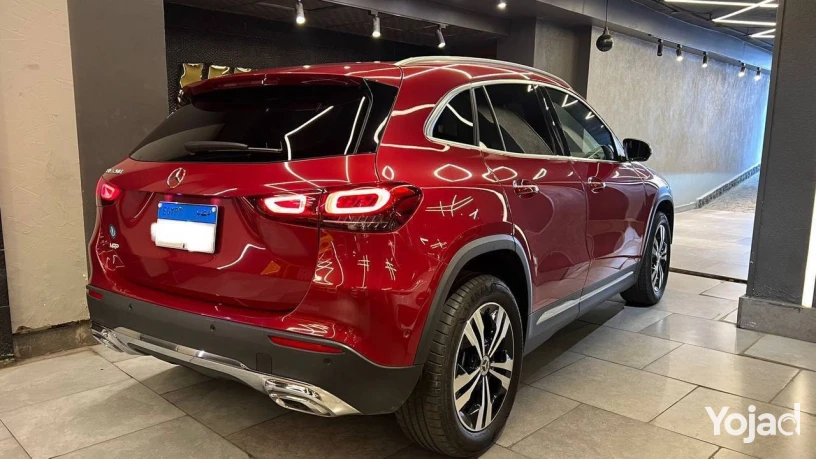 mercedes-benz-gla-200-big-8
