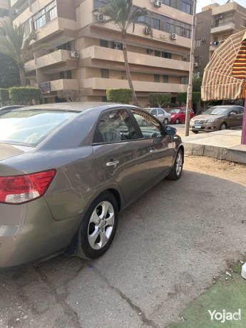 kia-cerato-2011-big-4