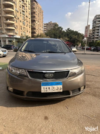 kia-cerato-2011-big-5