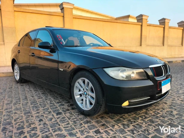 bmw-320i-2008-big-1