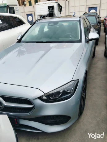 mercedes-c180-model-2024-big-0