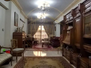 شقة للبيع 136 م - لوران - خطوات من شارع ابوقير