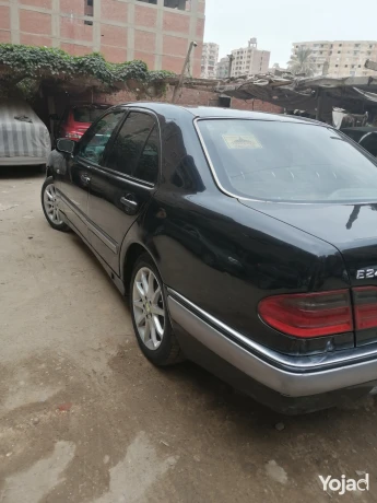 mrsyds-e240-modl-1999-big-9