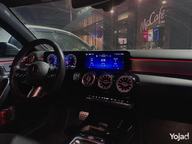 mercedes-benz-amg-a200-2024-fully-loaded-big-5