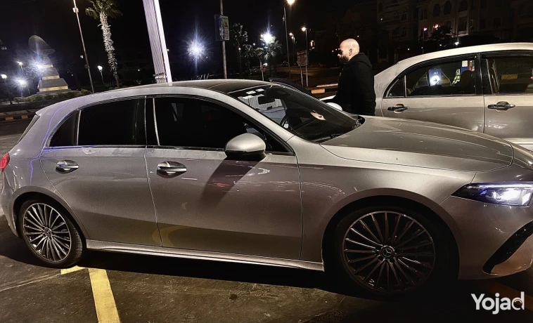 mercedes-benz-amg-a200-2024-fully-loaded-big-2