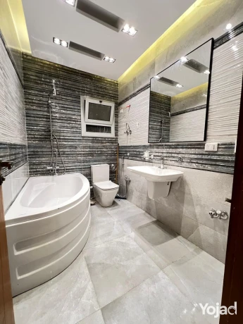 llbyaa-shkh-165mtr-bgoar-alboab-mbashr-albyaa-shaml-almtbkh-big-7