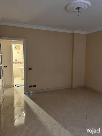 shkh-190-mtr-llbyaa-fy-hdayk-alahram-big-12
