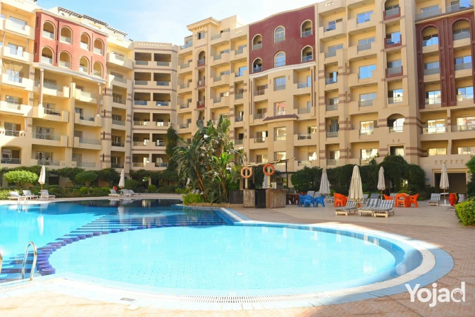 stodyo-34-mtr-fyo-hmam-sbah-bmntgaa-florynza-baarabya-big-11