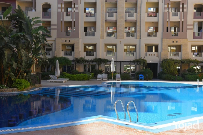 stodyo-34-mtr-fyo-hmam-sbah-bmntgaa-florynza-baarabya-big-10
