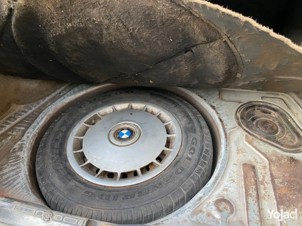 bmw-e34-520i-big-12