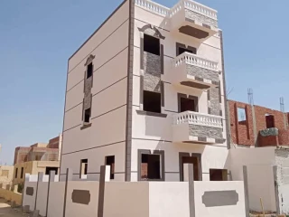 الهواة التميز منزل للبيع في المنطقه السابعه جديده قطاع