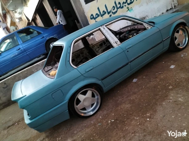 bmw-e30-modified-to-m3-big-8