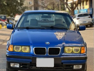 BMW 316i أعلى فئة ما عدا الفتحه عداد 200 الف كيلو فقط