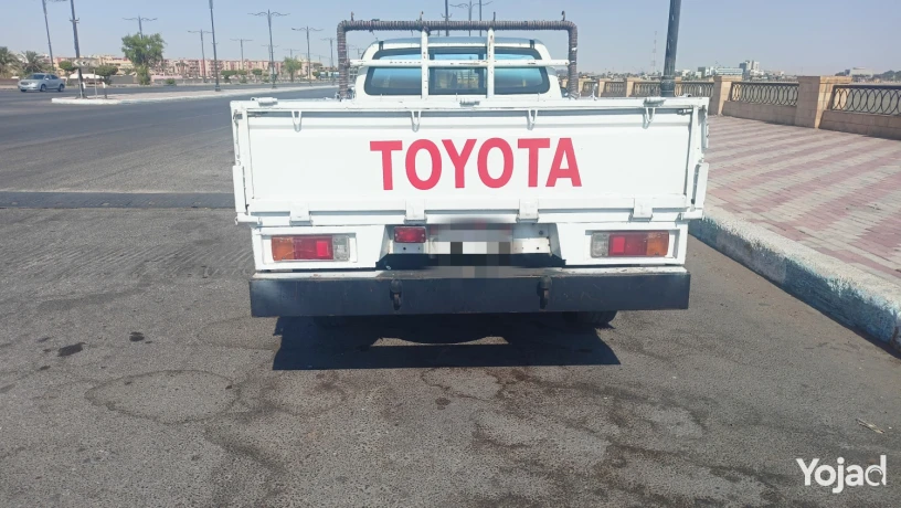 toyota-hayloks-2013-big-1