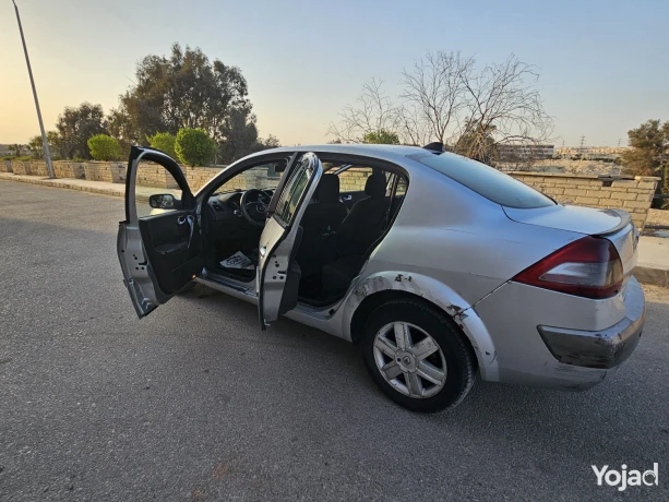 renault-megane-2006-big-4