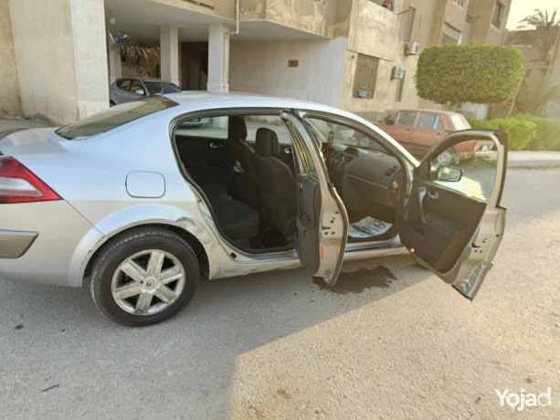 renault-megane-2006-big-5